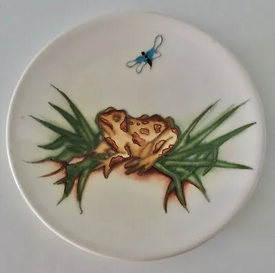 Buy MOORCROFT  FROGGIES FLY  PIN DISH By KERRY GOODWIN (2009) • 45£