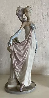 Buy Lladro Elegant Lady Porcelain Figurine Socialite Of The 1920's 5283 • 120£